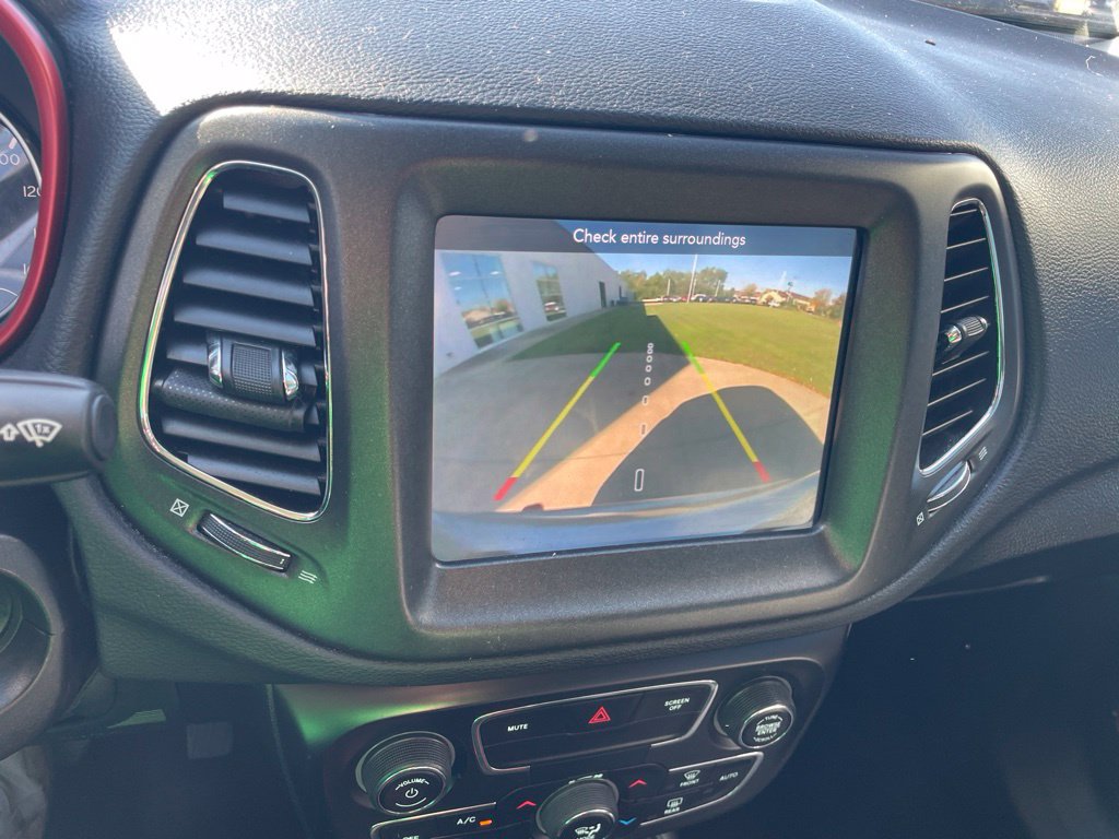 Used 2019 Jeep Compass Trailhawk AWD/4WD image 19