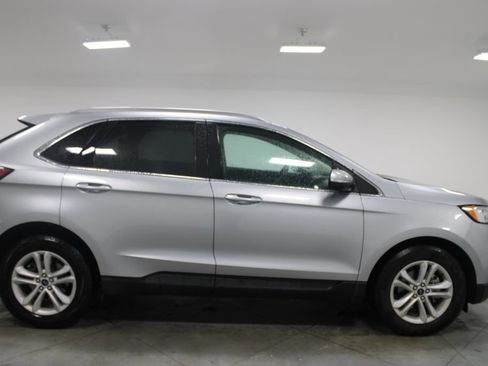 Used 2020 Ford Edge SEL w/ Convenience Package FWD image 11