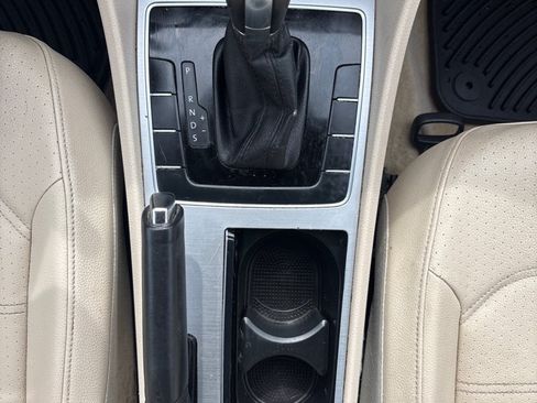 Used 2012 Volkswagen Passat 2.5 SE FWD image 15