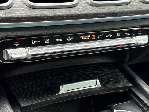 Certified 2022 Mercedes-Benz GLS 450 4MATIC image 22