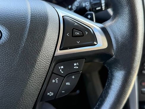 Used 2018 Ford Edge Titanium w/ Ford Safe & Smart Package AWD/4WD image 21