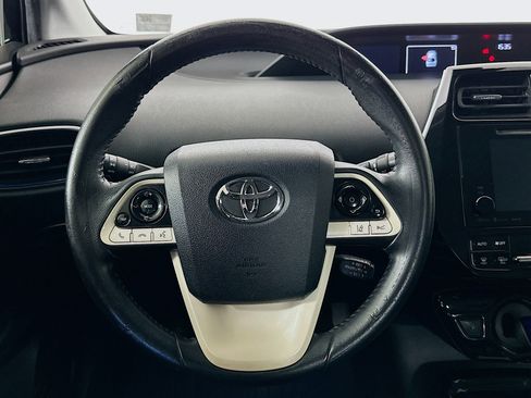 Used 2018 Toyota Prius Three Touring image 18
