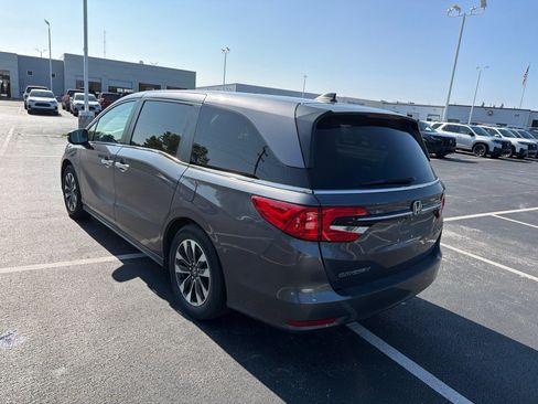 Used 2024 Honda Odyssey EX-L image 4
