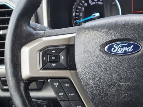 Used 2020 Ford F250 Lariat w/ Chrome Package image 29