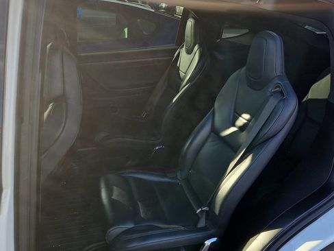 Used 2017 Tesla Model X 75D image 10