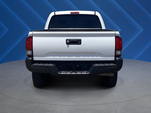 Used 2021 Toyota Tacoma SR RWD image 4