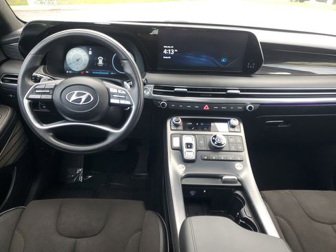 Used 2024 Hyundai Palisade Calligraphy image 11