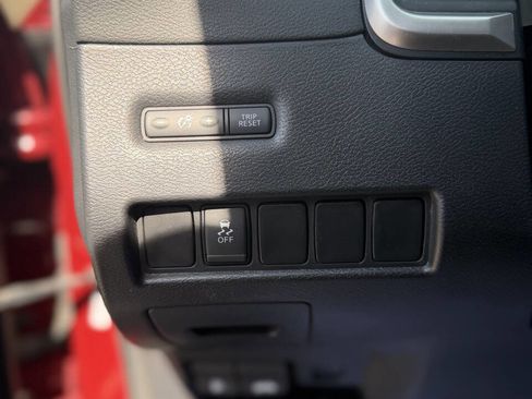 Used 2017 Nissan Murano SV image 23