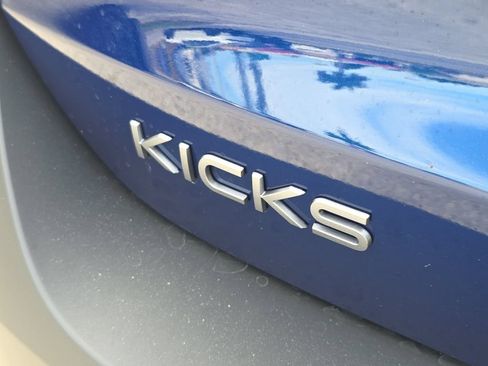 New 2026 Nissan Kicks SR w/ SR Premium Package FWD image 10