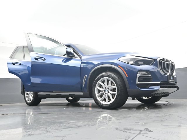 Used 2021 BMW X5 xDrive40i w/ Convenience Package AWD/4WD image 42