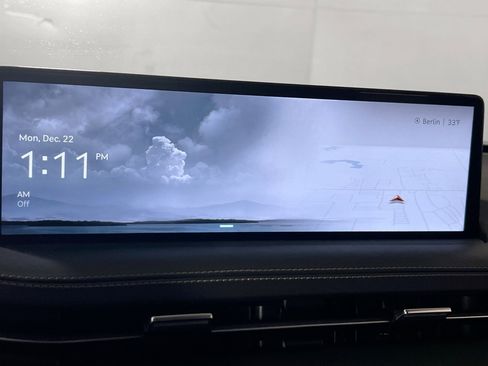 Used 2025 Genesis GV70 3.5T Sport w/ Sport Advanced Package image 15