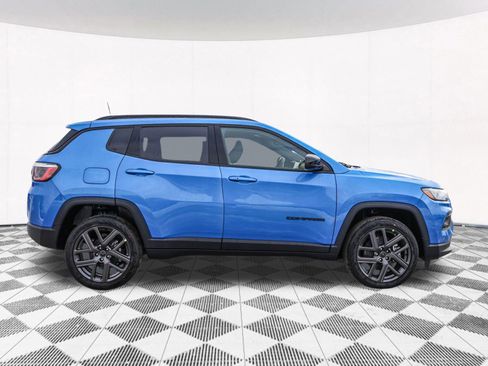 New 2026 Jeep Compass Latitude image 9