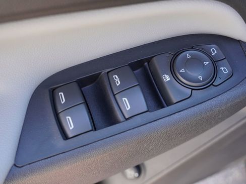 Used 2019 Chevrolet Equinox LT FWD image 21