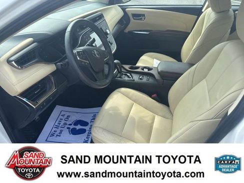 Used 2018 Toyota Avalon XLE FWD image 12