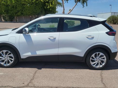 Used 2023 Chevrolet Bolt EUV LT FWD image 7