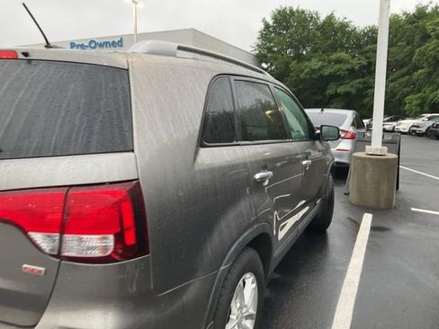 Used 2014 Kia Sorento LX AWD/4WD image 5