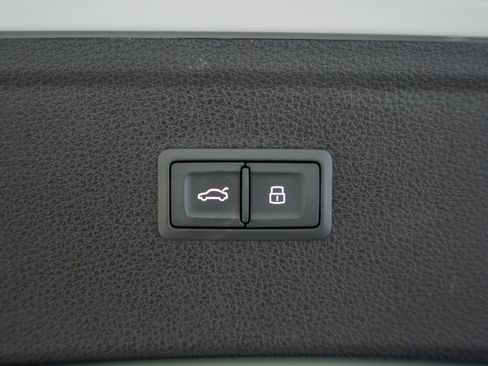Used 2023 Audi Q5 2.0T Premium Plus w/ Premium Plus Package AWD/4WD image 10