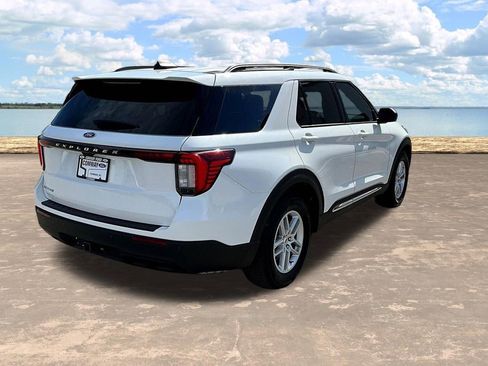 Used 2025 Ford Explorer Active image 11