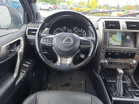 Used 2021 Lexus GX 460 Premium w/ Accessory Package AWD/4WD image 7