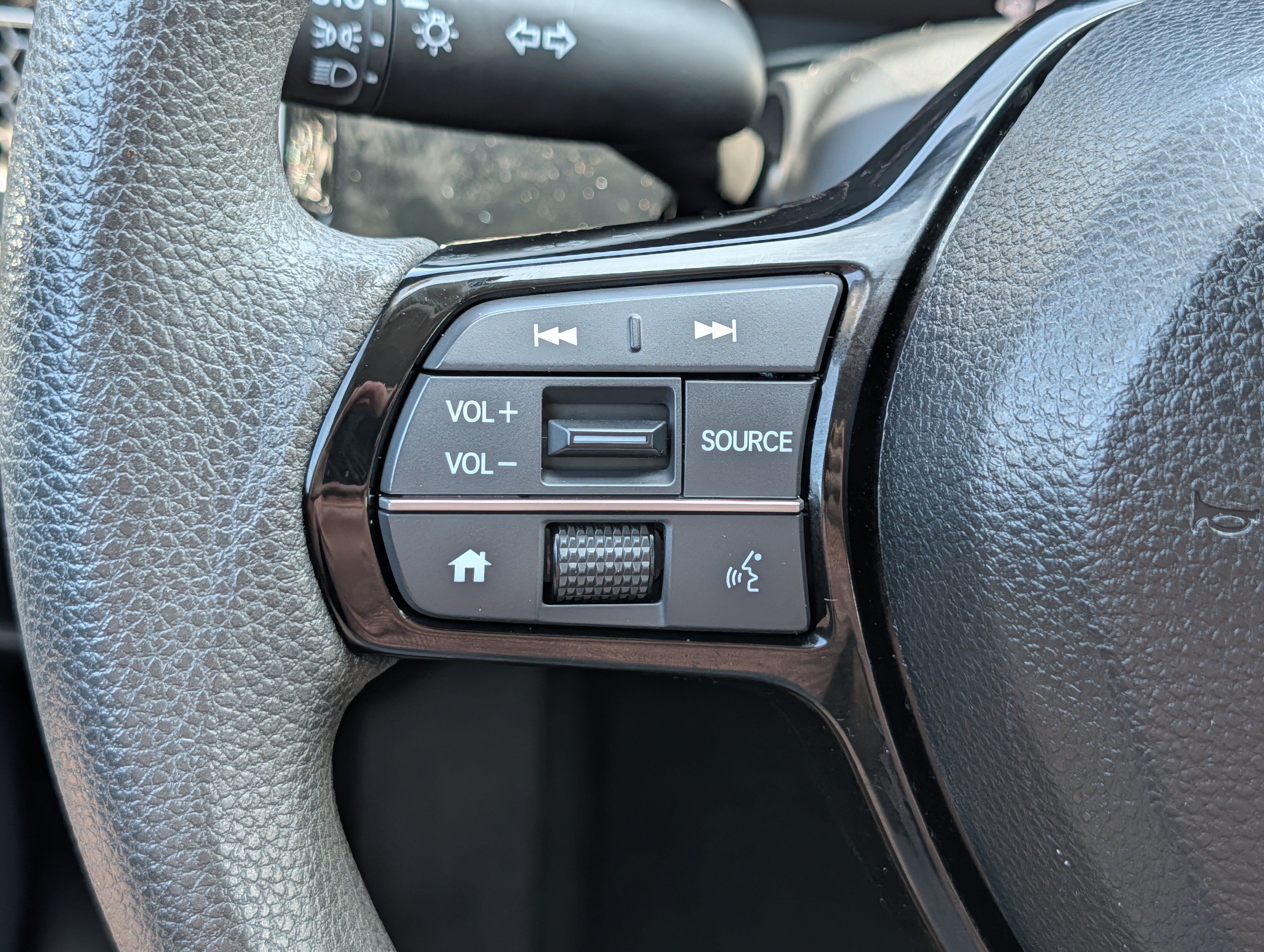 Used 2025 Honda Civic LX image 31