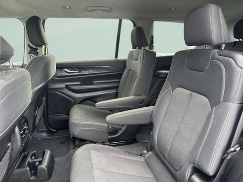 Used 2023 Jeep Grand Cherokee L Laredo w/ MOPAR Finishing Package AWD/4WD image 18