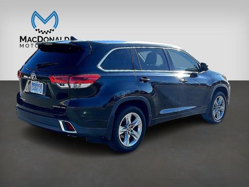 Used 2017 Toyota Highlander Limited image 6
