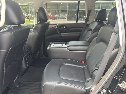 Used 2021 INFINITI QX80 Luxe w/ All-Season Package AWD/4WD image 11