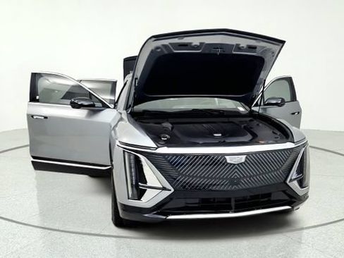 Used 2024 Cadillac Lyriq Tech w/ Driver Assist Package RWD image 12