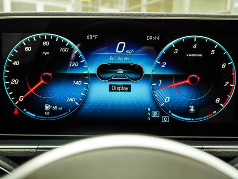 Used 2022 Mercedes-Benz GLE 350 GLE 350 w/ 3rd Row Seat Package image 29