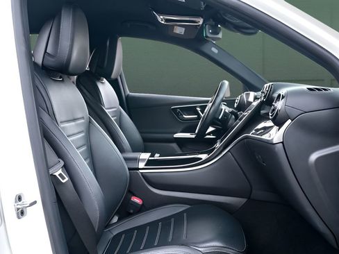 Used 2024 Mercedes-Benz GLC 300 4MATIC w/ AMG Line image 23