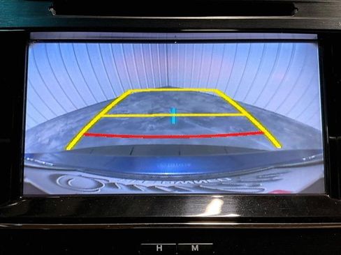 Used 2018 Toyota Avalon Limited image 21