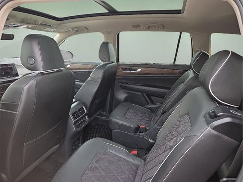 Used 2025 Volkswagen Atlas SEL Premium R-Line AWD/4WD image 20