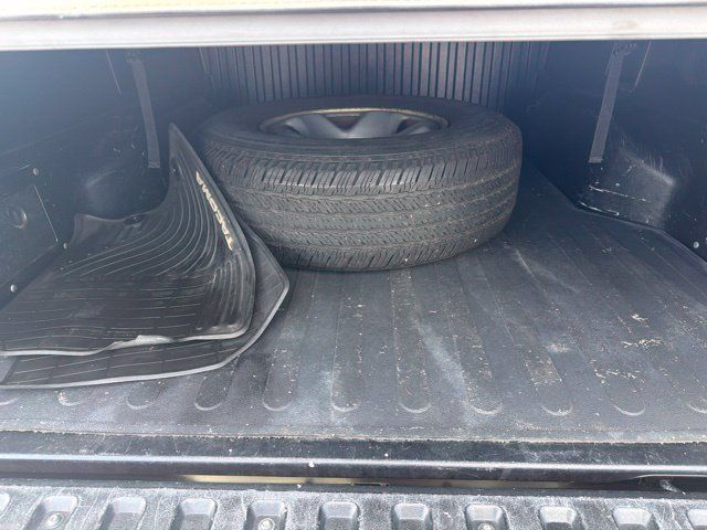 Used 2012 Toyota Tacoma 4x4 Regular Cab image 14
