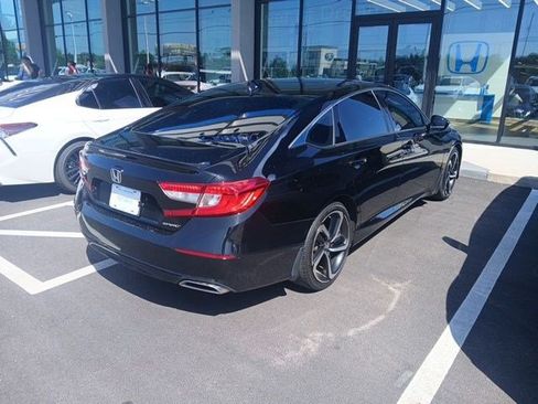 Used 2022 Honda Accord Sport image 9