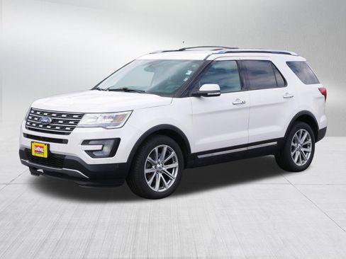 Used 2017 Ford Explorer Limited AWD/4WD image 3