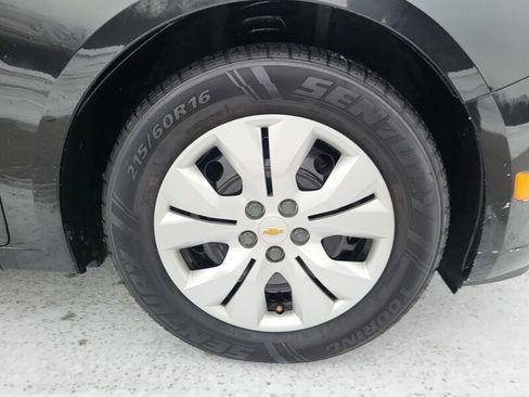 Used 2013 Chevrolet Cruze LS image 30