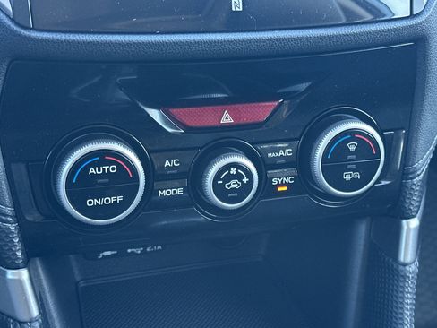 Used 2022 Subaru Forester Limited image 32