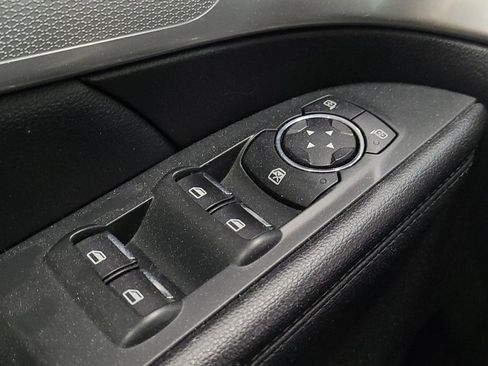 Used 2017 Ford Explorer XLT w/ Equipment Group 201A AWD/4WD image 27
