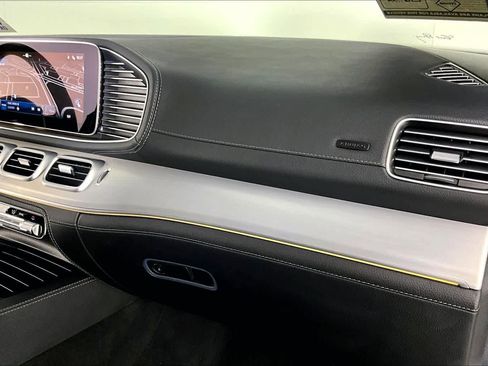 Used 2024 Mercedes-Benz GLE 53 AMG 4MATIC Coupe image 17