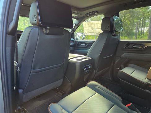 New 2026 GMC Yukon AT4 w/ AT4 Premium Plus Package AWD/4WD image 19