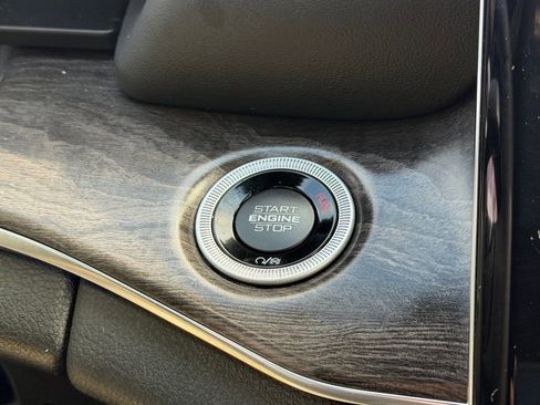 Used 2023 Jeep Grand Cherokee Overland w/ Luxury Tech Group IV image 28