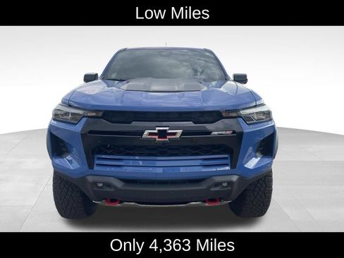 Used 2025 Chevrolet Colorado ZR2 AWD/4WD image 2