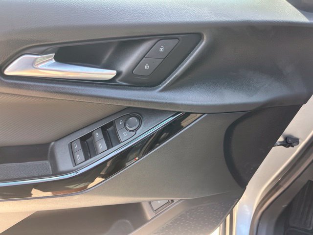 Used 2025 Chevrolet Equinox LT w/ Convenience Package II FWD image 13