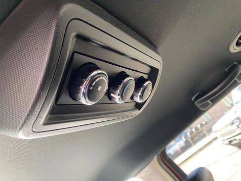 Used 2020 Dodge Grand Caravan SXT image 24