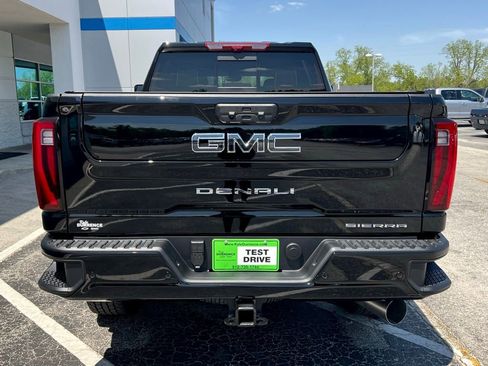 New 2026 GMC Sierra 2500 Denali Ultimate image 9