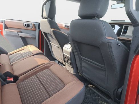Used 2023 Ford Bronco Outer Banks w/ Sasquatch Package AWD/4WD image 11
