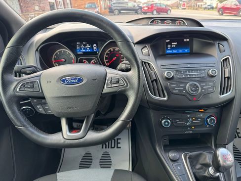 Used 2018 Ford Focus ST image 50