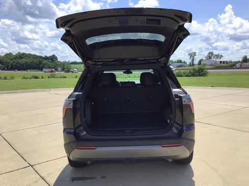 New 2026 Chevrolet Equinox LT w/ Convenience Package II image 4