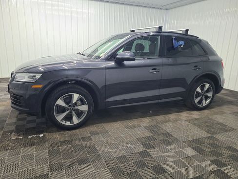 Used 2020 Audi Q5 2.0T Premium w/ Titanium Sport Package image 8