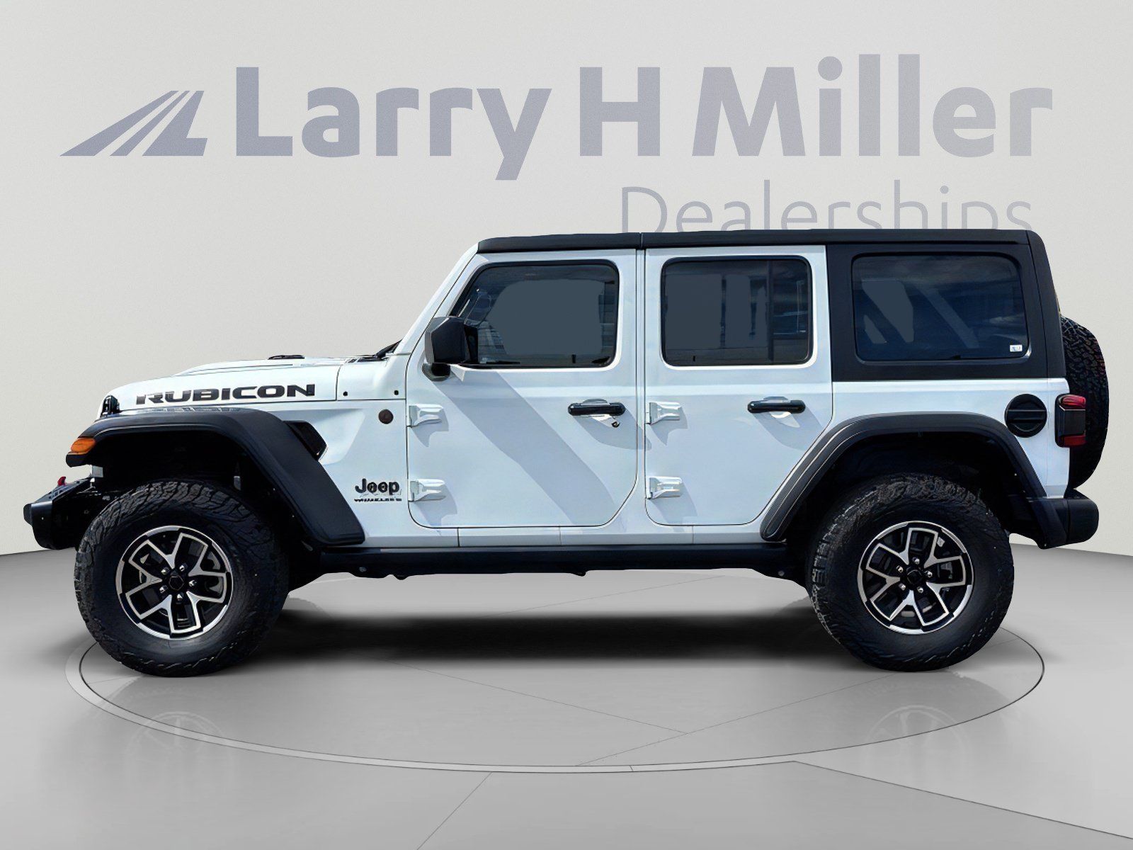 Used 2025 Jeep Wrangler Unlimited Rubicon w/ Steel Bumper Group AWD/4WD image 3